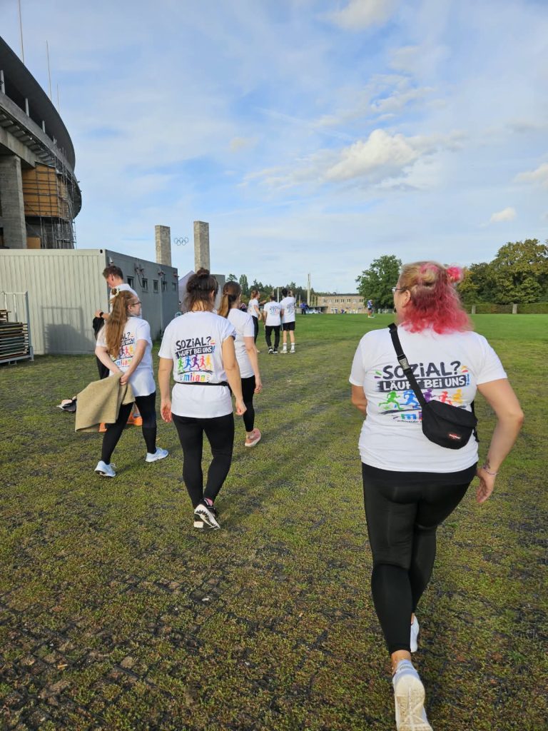 milaa Runners von hinten
